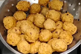 湖北炸肉丸子怎么做？2放2不放是关键，做法简单，外酥里嫩又Q弹