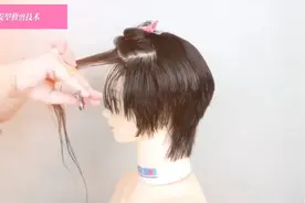 今年很流行的狼尾发型会剪了吗？用这样的方法，简单宜懂