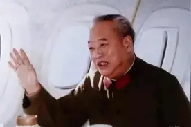 无产阶级革命家，中国人民解放军高级将领、开国中将—余秋里将军视频封面