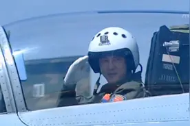 为了消灭恐怖组织飞行员舍生忘死，回来后才发现这场战争竟是演习视频封面