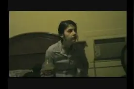 外国人喝酒呕吐一地，快来围观她啊！，有字幕版。视频封面