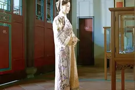 女孩上历史课发现姥姥是历史人物视频封面