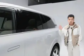 深蓝S09静态体验，可移动的中岛挺有意思！