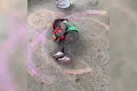 妈妈的爱，是夜空中最亮的星星，照亮归家的路…视频封面