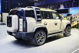 即将上市三款国产硬派越野SUV，四驱+差速锁，自带厨房，露营神车