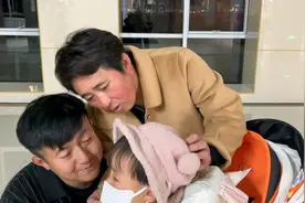 女儿发烧到39度多，直接去儿童医院抽血化验，这波流感太厉害了