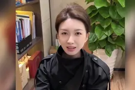 背着同事们，跟大我六岁的女领导偷偷谈恋爱视频封面