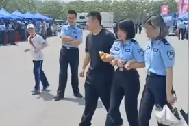 移动监狱“电子脚镣”，被誉为现代刑具，它究竟有多可怕？视频封面