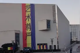 丝路之母耿玉琨大型画展在北京当代艺术文献馆开展