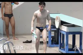 韩国男高体育生跳水展示，身材纤细匀称皮肤白皙颜值很高