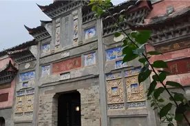 武夷山附近的五夫镇，朱熹故里，至今还保留许多宋代时期的建筑