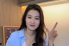 越野之王乌尼莫克来了！你想开着这台房车去哪里？#房车 #带你懂车 #每天推荐好车 #乌尼莫克 #越野房车