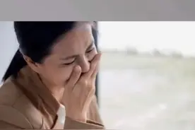 最伟大的爱就是母爱，是她给了我们一次生命把我们带到这个世界上视频封面