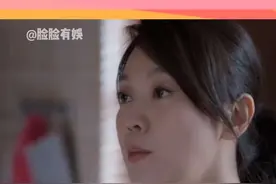 我在家后妈妈的消遣方式，据说全国统一#妈妈#当代年轻人