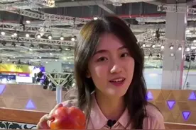 乌兹别克斯坦的“大水果”可谓汁多味甜，喜欢的朋友不要错过！..视频封面