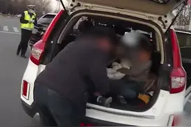 虚惊一场！后备箱传来孩子声音……#安全出行视频封面