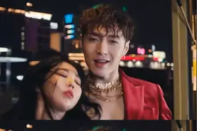 带你们回到2018年的那个夏天 #张艺兴  #盛世美颜 视频封面