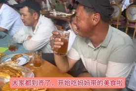 #时隔四年再相遇 亲人之间，总有太多无法舍弃的亲情；人这一辈子视频封面