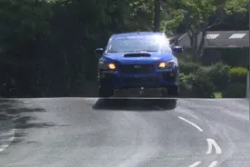 当曼岛TT赛道出现斯巴鲁WRX冠军在GP，英雄在曼岛🇮🇲视频封面
