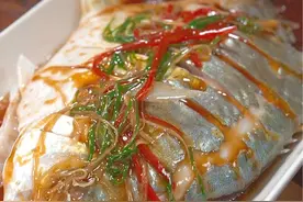 想吃鱼你就像我这样做，鲜美好吃，做法一点都不难#清蒸鱼 #清蒸金昌鱼 #大人小孩都爱吃