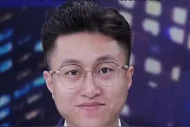 被炒到近4000元的3代隐藏款Labubu，大爷捡到随手挂在吸粪车，女子蹲点数天被人99元抢先买走#labubu #拉布布视频封面