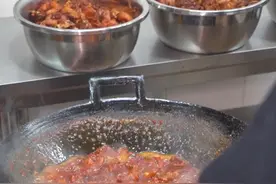 做好贵州辣子鸡讲究排兵布阵#贵州辣子鸡 #人间烟火 #戒不掉的贵州味道视频封面