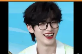 谁懂！有一群能默契抽象到一起的朋友！怎么不算是一种幸福呢！#丁程鑫 #宋亚轩 #严浩翔 #张真源 #时代少年团视频封面