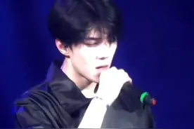 就是要这股子“劲劲儿的”的倔强…#吴世勋 #咸恩静 #凯拉奈特莉 #向全世界安利 #反颌