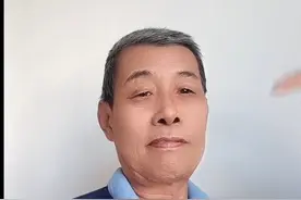 云朵谢春芳，唱否定毛主席功绩的《新东方红》把佟学一块送上绝路