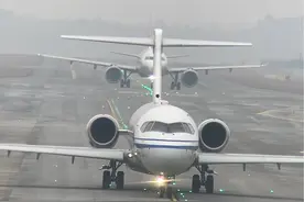 实拍成都天府机场一天一千多架飞机起降#成都天府 #起飞🛫 #一起看飞机 #内容启发搜索视频封面