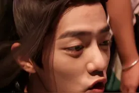 暧昧期的相互试探…防男又防女的真的太难了…😅#博君一肖 @DOU+小助手