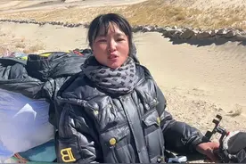 冬季骑行西藏阿里无人区去新疆，湖北女生骑行中国🇨🇳398天，2万2千多公里，梦想花3年的时间环中国一圈，在荒无人烟的沙漠里都能长草，我也一定能行 #女骑 #骑行中国 #阿里 #我的骑行日记 #骑行西藏