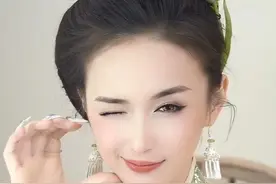 泼水节扇子头小清新鲜花版来咯～#化妆造型分享 #泼水节妆造 #傣族姑娘 #西双版纳 @大玉美妆工作室（波妩媚）视频封面