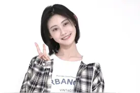 一篇#蒋雯雯 的剪发日记✂️#网剧我的少年时代 #校园剧 #甜妹 #短发视频封面