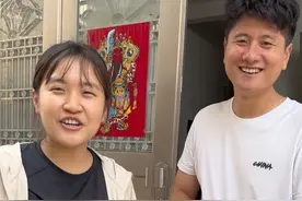 小芬学长出发去云南旅游，趁五一之前机票还没涨价出发昆明，一下飞机就感觉好冷，到云南当地最大的美食夜市逛吃逛吃，看看有什么不一样的美食，从来没体验过的味道好神奇，微辣把学长辣到表情扭曲#云南 #我的乡村生活 #记录真实生活 #广东 #家庭日常视频封面