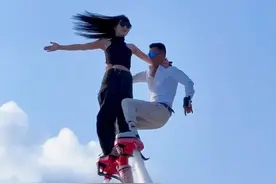 旺盛的生命力要比好看的皮囊更有价值。 #危险动作请勿模仿 #保持热爱奔赴山海 #水上华尔兹 #东旭欧巴视频封面