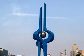 我姓济，济南的济！有说有笑来山东，有欢有喜游济南～快来济南嗨起来吧！#上热门 #济南 #山东文旅 #创作灵感 #旅行推荐官视频封面