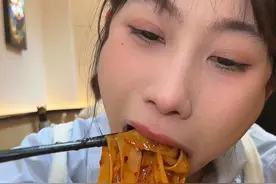 200元西安夜市吃什么？ 假装探店居然…#西安美食 #夜市 #妈呀太香了 #夜市里的烟火气