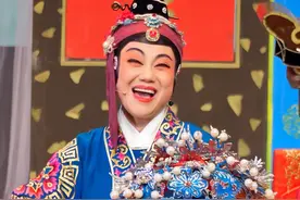 上海越剧院红楼团 越剧《碧玉簪》「送凤冠」片段 “手心手背都是肉”｜陶钻怡 饰 陆氏／樊婷婷 饰 李秀英 #越剧 #碧玉簪 #碧玉簪送凤冠 #内容启发搜索 #抖音小助手