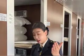 “AD钙奶”车体里的二等卧来啦！#中国铁路 #影老板 #原创视频 #听东北人科普铁路太上头了