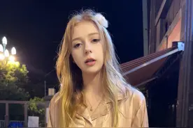 小老外女友的浪漫：一边唠叨你，一边宠着你 #情侣日常#万万没想到#0帧起手