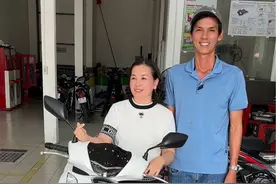 给越南老丈人买部摩托车是种什么体验？ 想当初老丈人没找我要彩礼就把大女儿嫁给我了#真实事件 #越南生活 #越南老丈人 #我的抖音生活日记 #记录真实生活