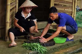 广西小伙入赘越南农村，靠着不怕吃苦，小两口过上了幸福的生活视频封面