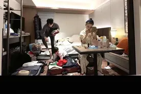 我们一家人 分工很明确哈哈！！视频封面