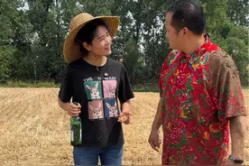 可摆置好了，这媳妇不管要嘞！#我的乡村生活 #看一遍笑一遍#搞笑段子#搞笑夫妻#抗旱浇地视频封面