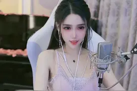 点头yes摇头no看到敌人say hello 长城炮！颗秒！#pubg #绝地求生 #吃鸡 #游戏主播 #吃鸡女孩视频封面