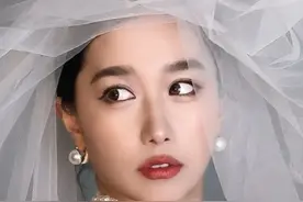 不同时代拍婚纱照都是什么样？真的都很真实了！因为15年前那个是我在海边亲眼目睹的！！视频封面