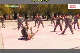 再现当年训练场！看武警战士个个铮铮铁骨…@DOU+小助手 #擒拿格斗#摔擒 #一招制敌 #训练场日常 #危险动作请勿模仿
