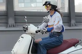 铃木首款带独立标的踏板来啦！#US125#铃木#Suzuki