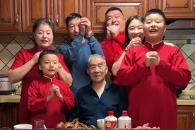 风风雨雨又一年，喜乐安宁奔团圆！祝大家新年快乐，蛇年大吉 #拜个抖音年 #夫妻日常 #过年送祝福文案 #晒出我家年夜饭视频封面